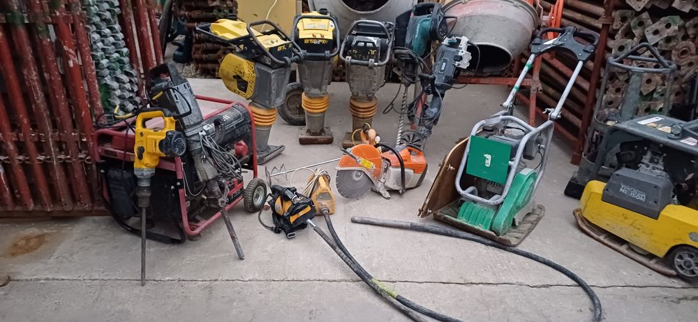 Mai compactor schela 0.6m si lata fatada  constructi