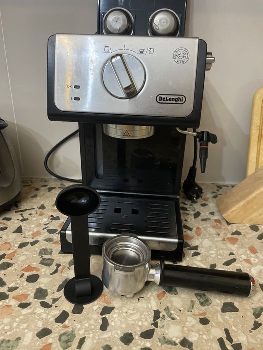 Кофеварка Delonghi
