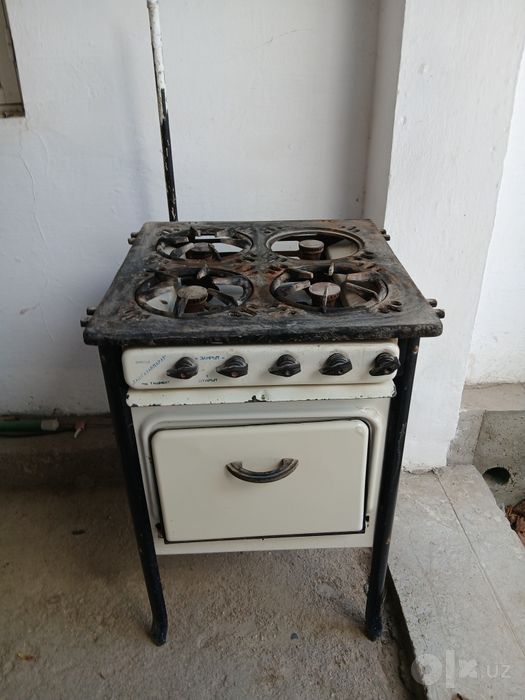 Газовая плита 4 конфорки с духовкой, рабочая