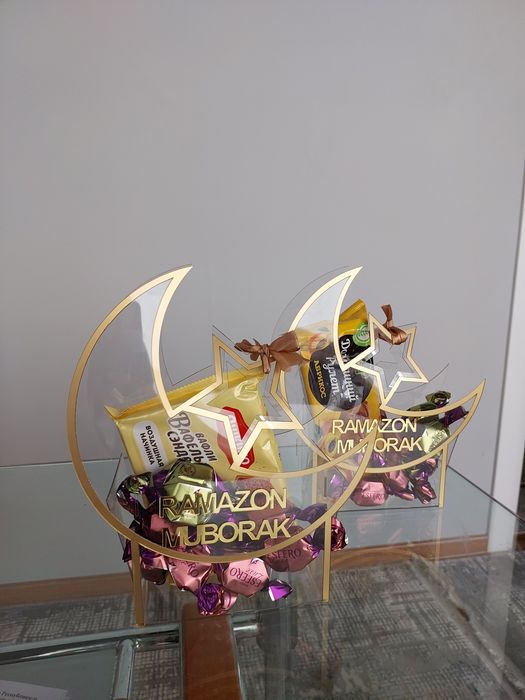 8 martga sovg'a idishlar, akril sovg'a idish