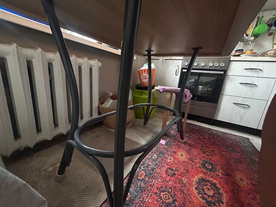 Стол кухонный , универсальный