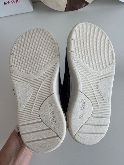 Маратонки Zara, размер 26, сиви