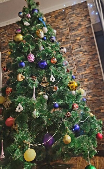 Ёлка 2,5метра все игрушки и герлянянды вместе всё то что на фото