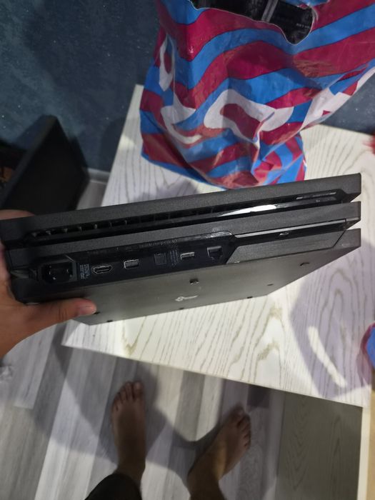 Playstation 4 pro 1tb