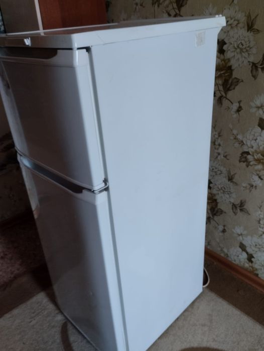 Холодильник  продам