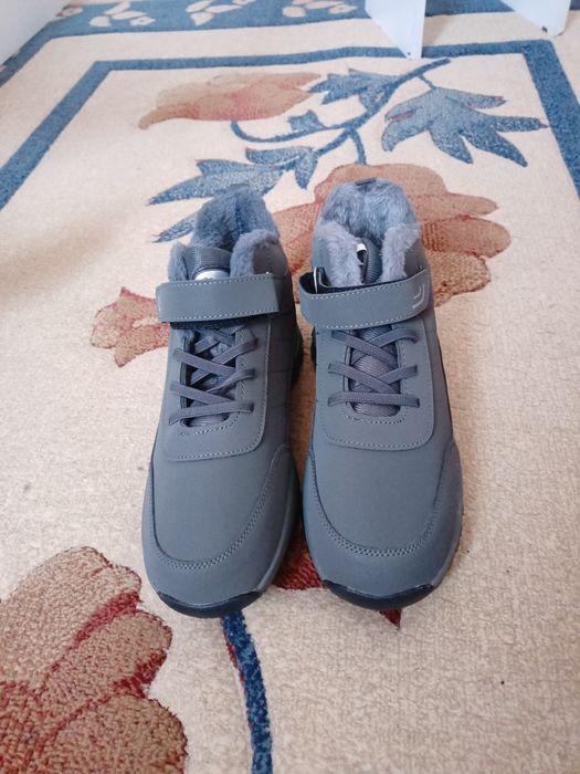 Зимние кроссовки