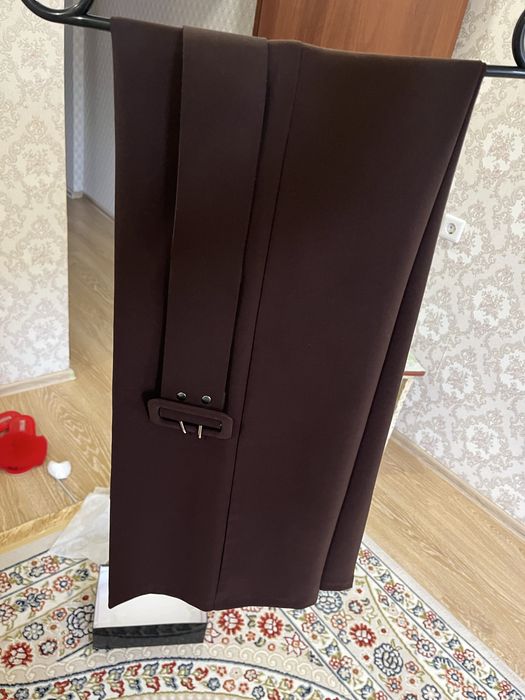 Продается женские брюки и блузка