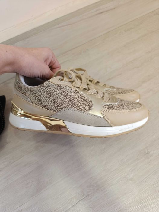 Дамски маратонки Guess