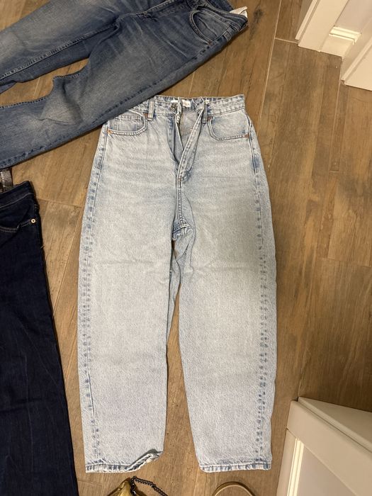 Дънки и златна чанта Zara