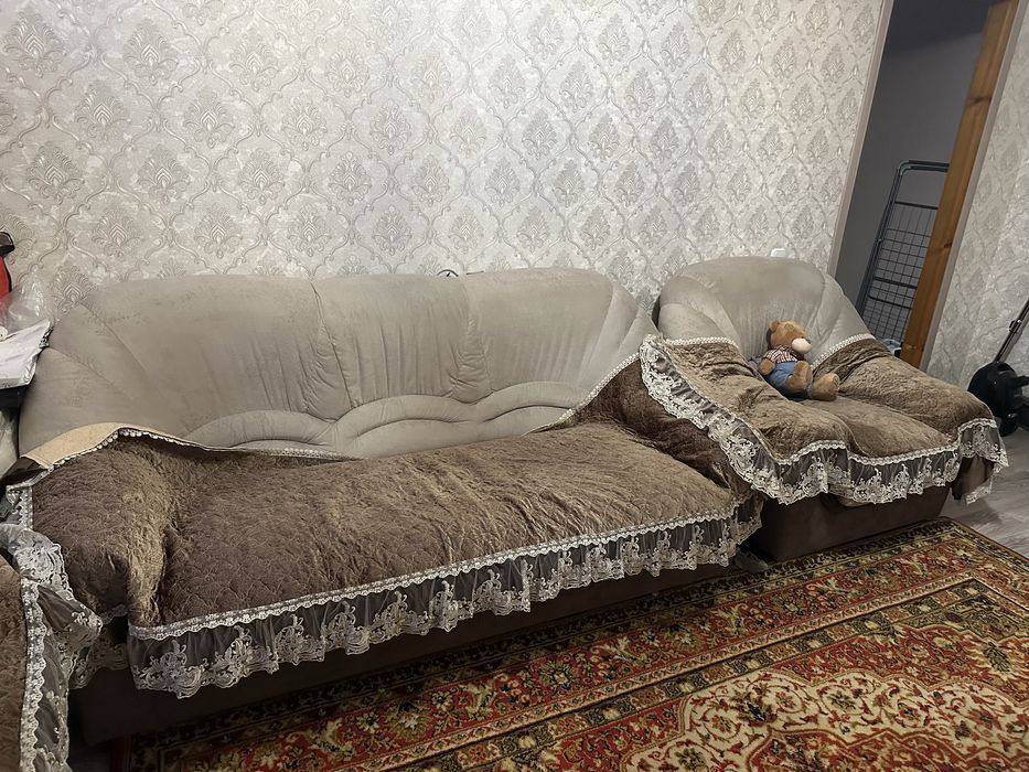 Диван беллоруский + 2 кресла