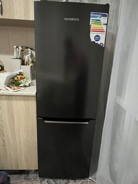 Продам холодильник