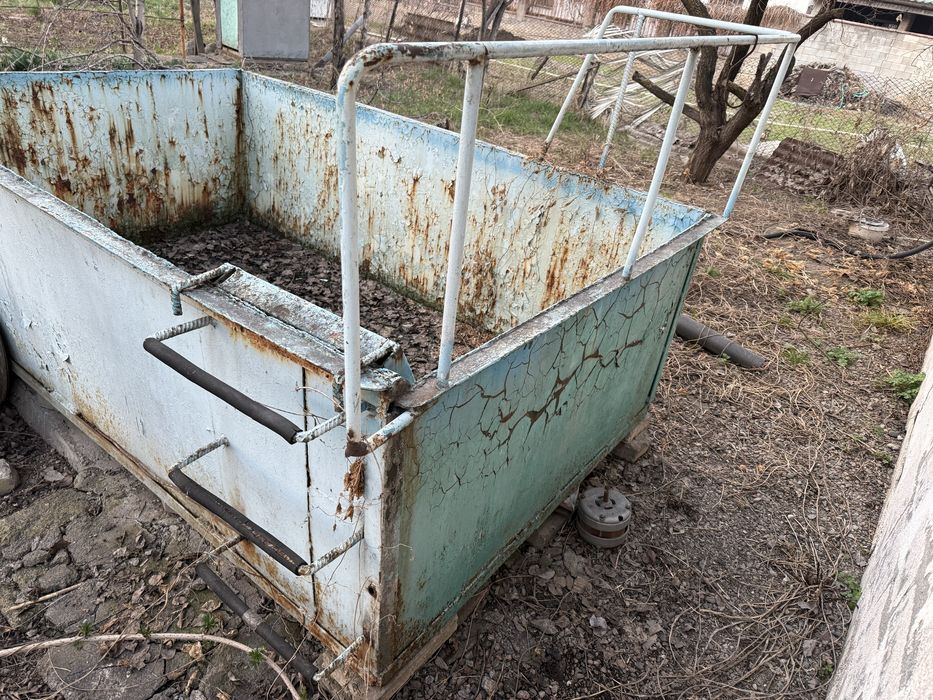Продам железный бассейн