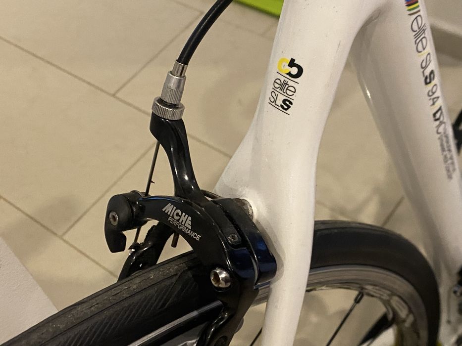 Карбонов шосеен велосипед Boardman