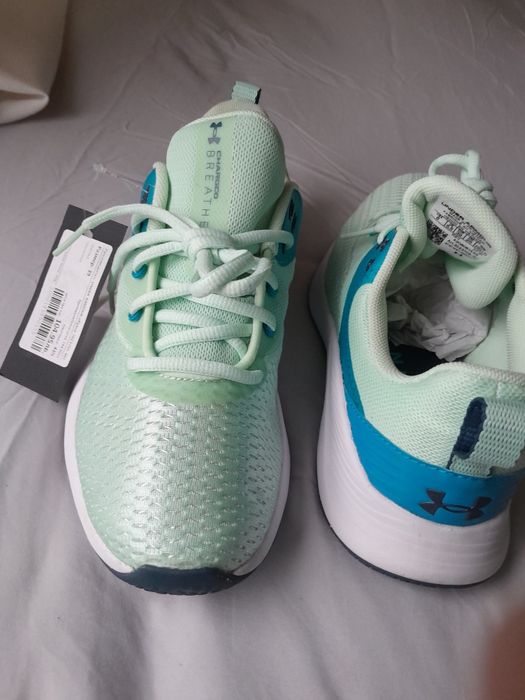 Маратонки  under  armour