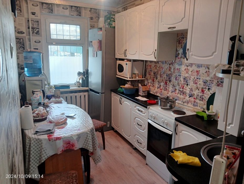 Продам квартиру 3-х комнатную