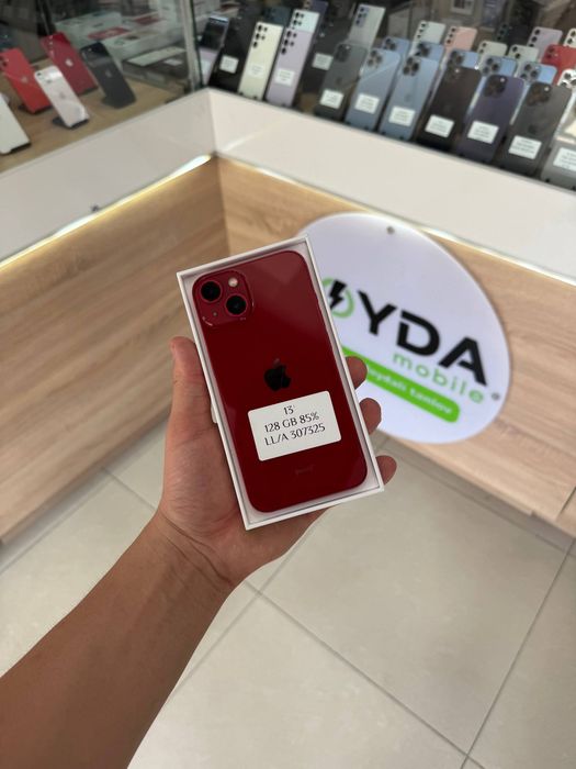 IPhone 13.      .