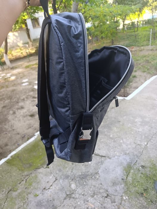 Vand rucsac ca și nou