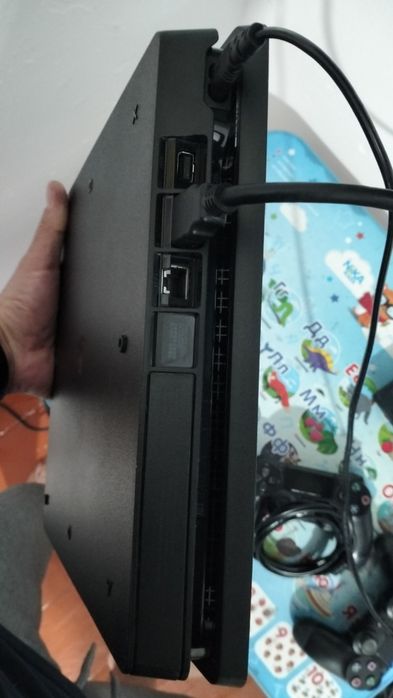 Playstation 4 slim 1tb