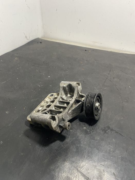 Suport alternator cu rola Audi A6 C6 3.0 TDI V6 BMK ASB 059903143K