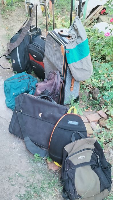 Trolere, genti de voiaj, de plaja,  rucsaci de munte, de școală