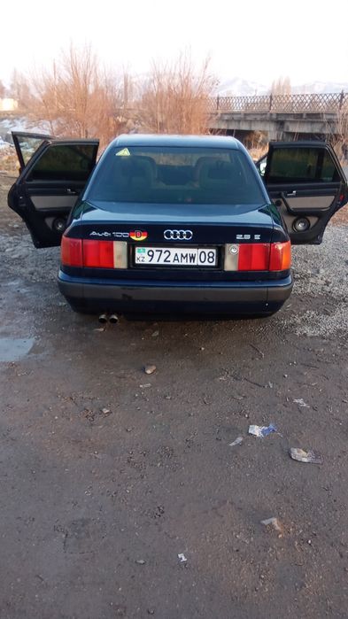 Audi rs4 1993год ...