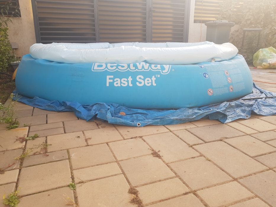 Bestway fast set 305 x 76 cm - Incl Prelata -Are rupturi