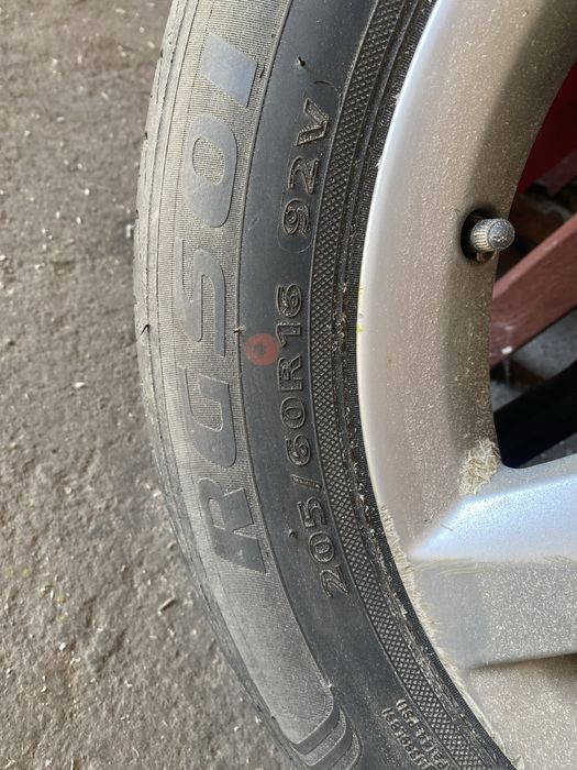 Vand cauciucuri de vara 205/60/16 audi