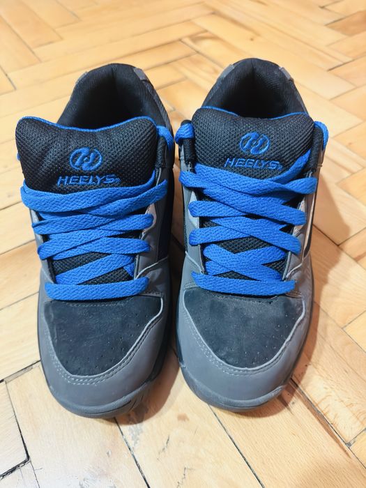 Heelys обувки.
