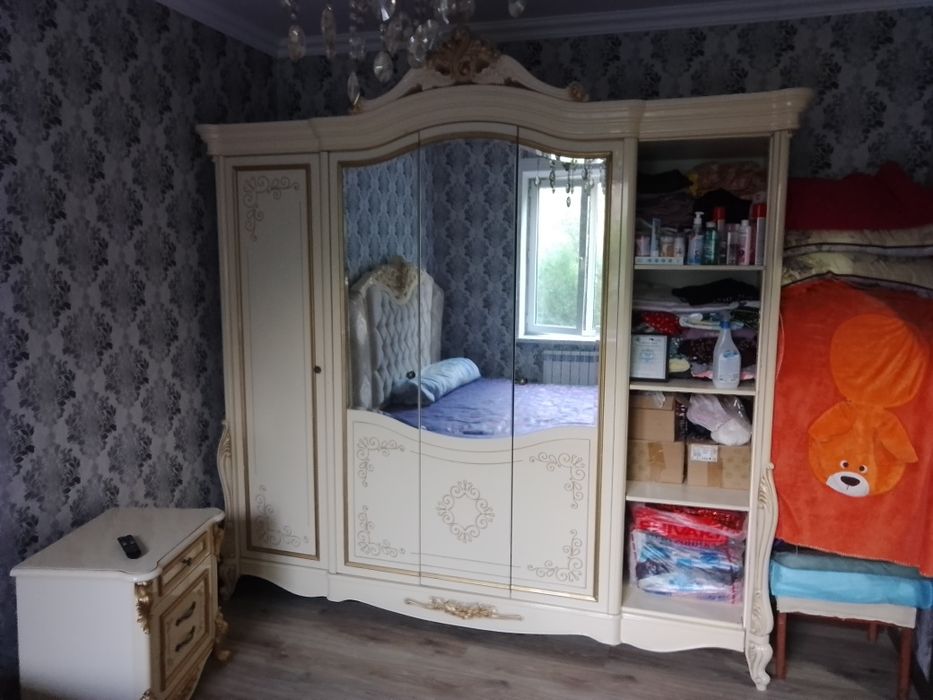 Спальный гарнитур