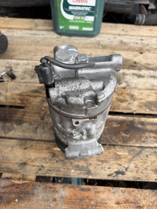 Оригинален компресор климатик 5N0820803F Denso 6SEU14C за VW Golf Passat Audi Skoda