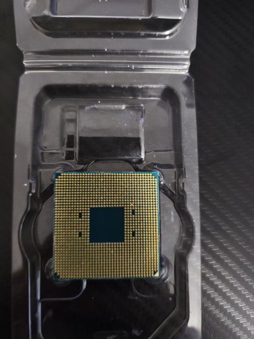 Ryzen 7 1700 8 ядрен