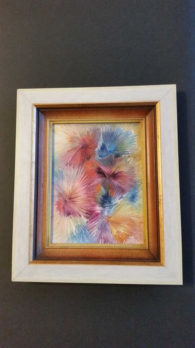 Цветя, рисувани с маслени бои на фазер. В супер рамка по поръчка.