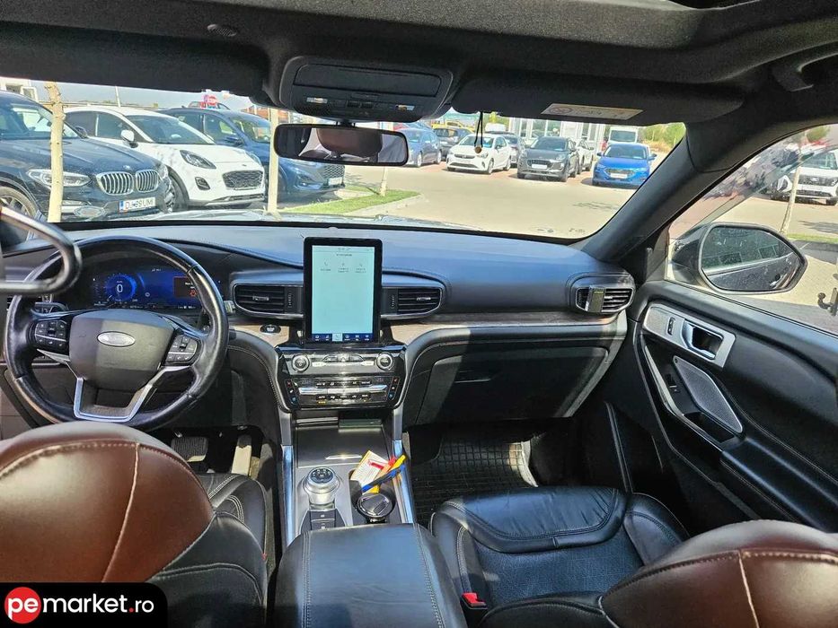 Ford Explorer 3.0 PHEV Platinum 4×4 – 457 CP – 7 locuri – 2021