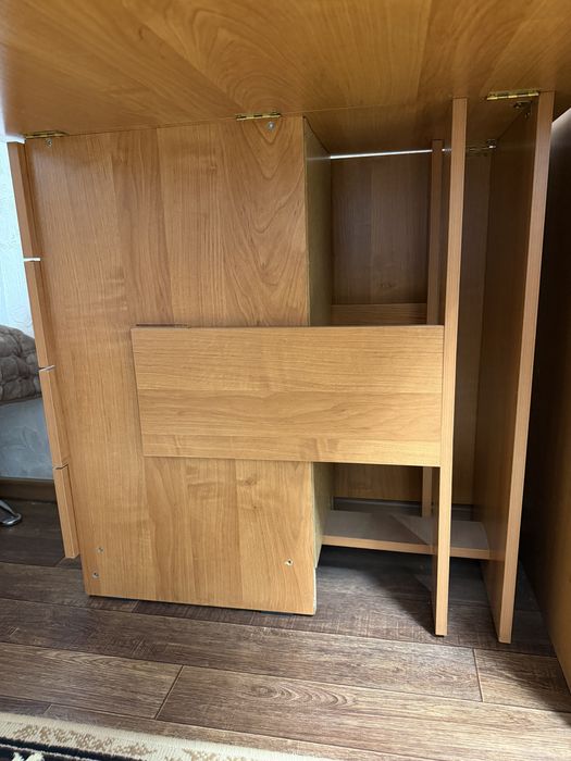 Продам стол- книжку