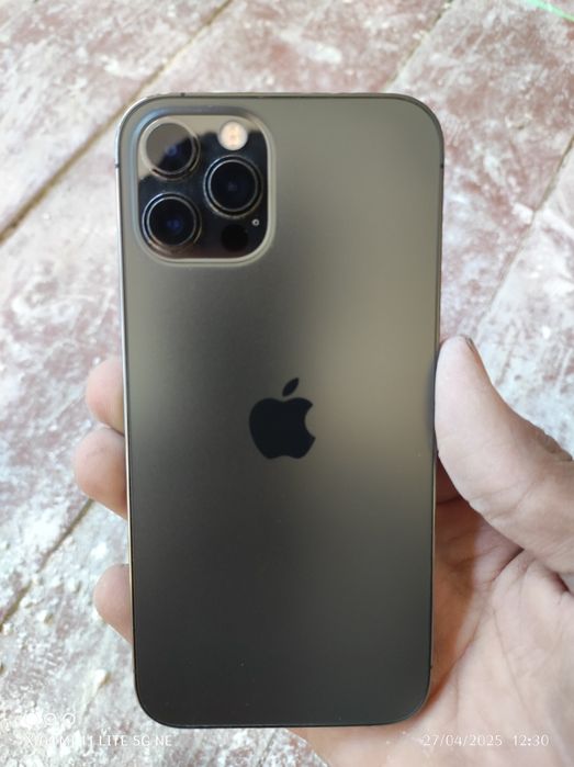 Iphone 12 pro 128/76%