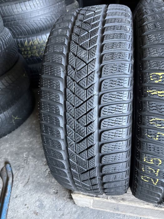 4 anvelope iarna 225/40/19+255/35/19 Pirelli Runflat 2020!