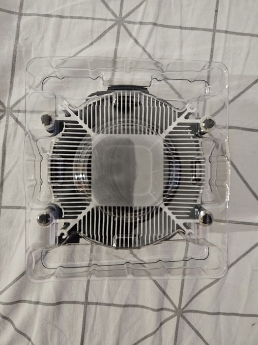 Cooler procesor AMD Wraith Spire – NOU – AM4 BOX