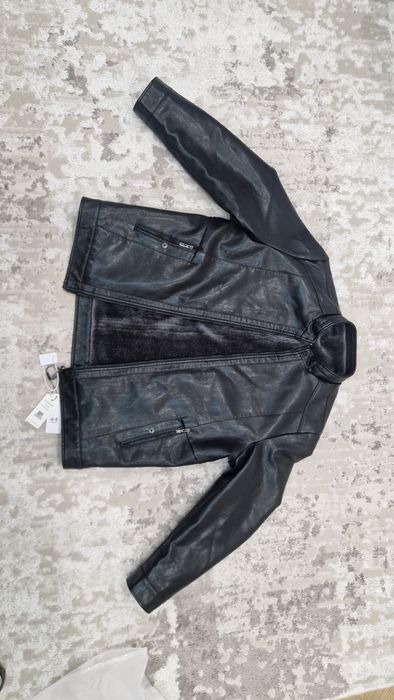 Продам новую кожанку