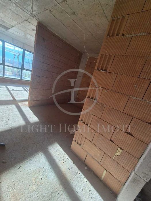 Продава се Тристаен апартамент в Пловдив, Тракия - 127 кв.м за 925 €/кв.м - Снимка #2