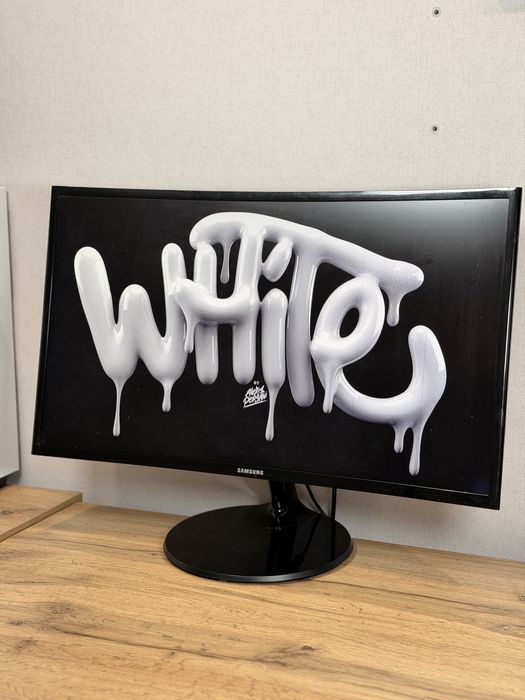 Монитор Samsung 60Hz