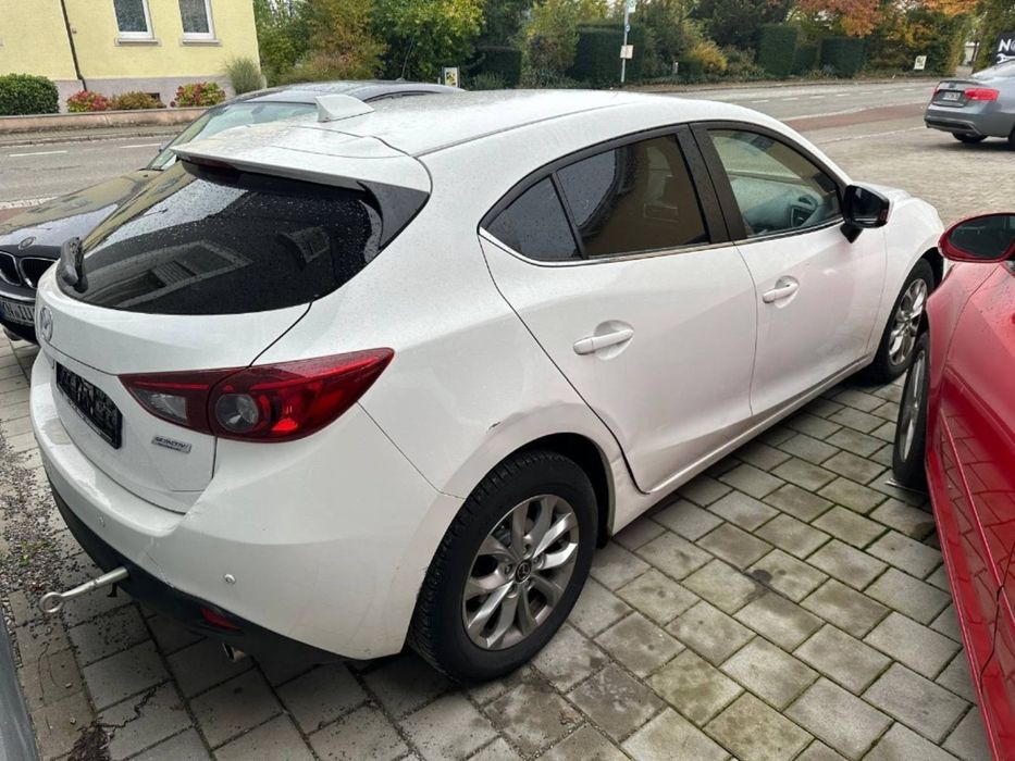 Mazda 3 2.2 skyaktiv 14g здраво табло Мазда 3