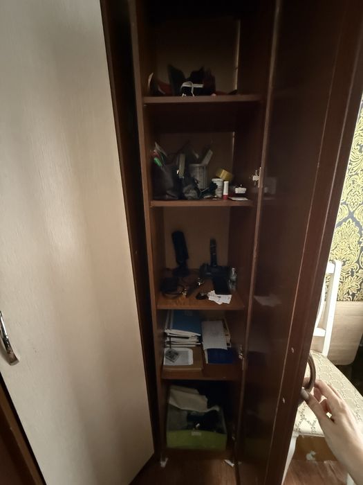 Угловой шкаф , б/у с 2 -мя зеркалами