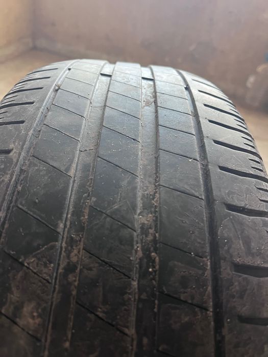 225/60/18 BFGoodrich