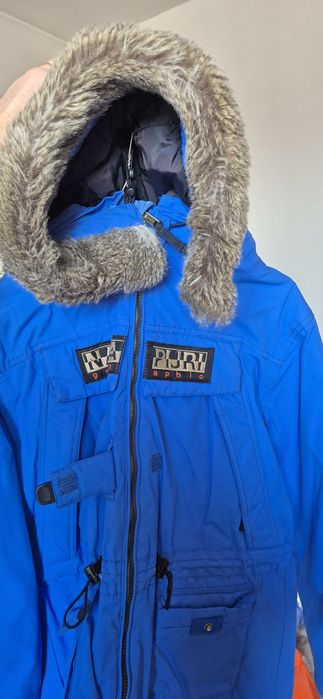 Vand diferite modele de geci si veste