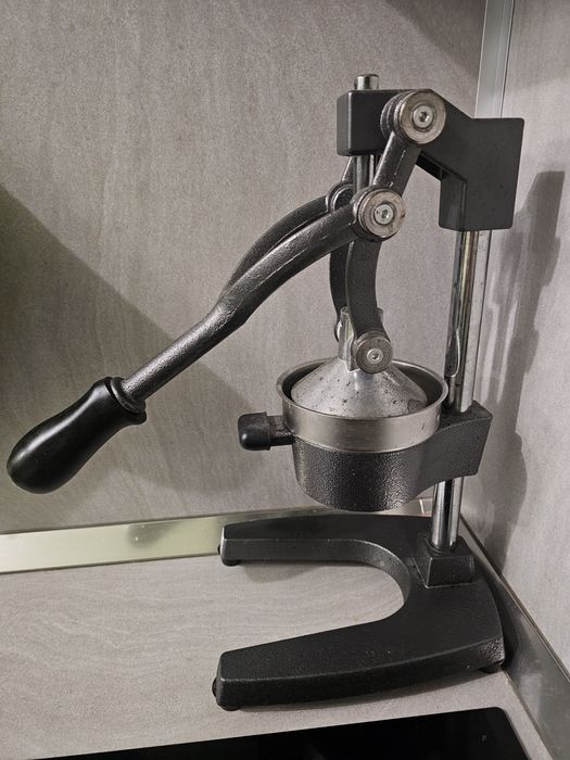 Професионална цитрус преса