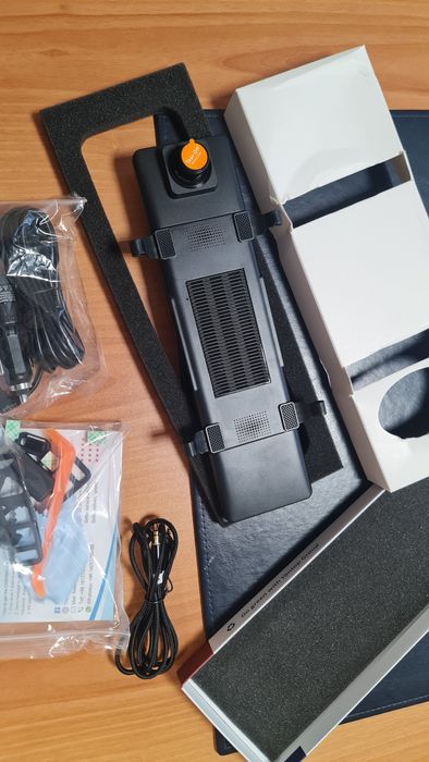 Продам зеркало-видеорегистратор