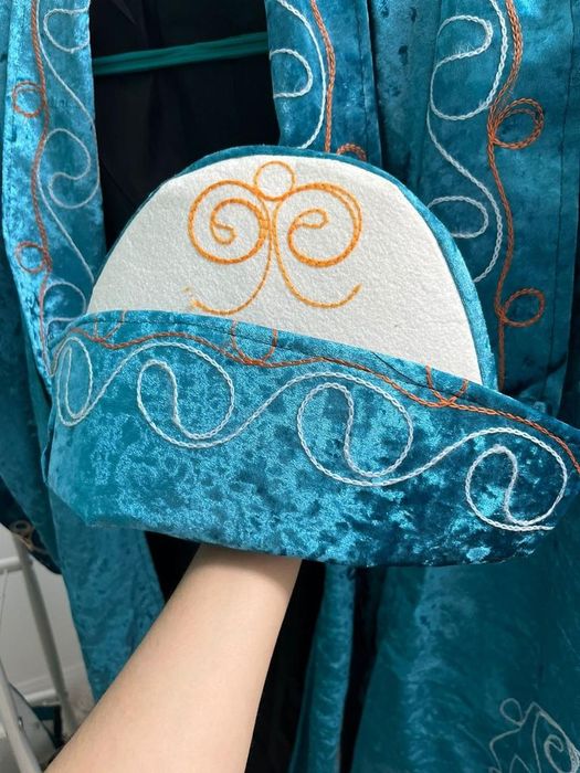 Продам шапан новые