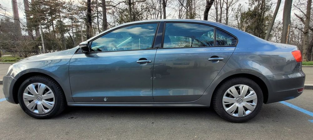 Volkswagen Jetta 2013 1.6 TDI 105 CP • Km real