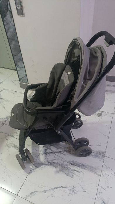 Продам коляску почти новая