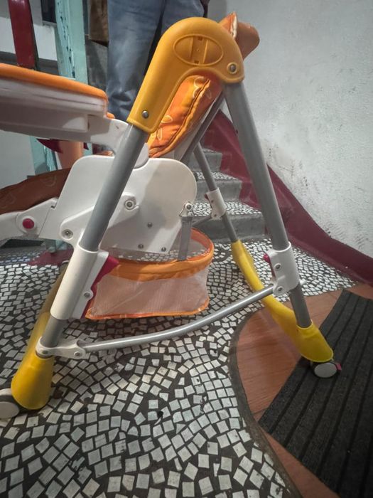 Стульчики для кормления digbaby